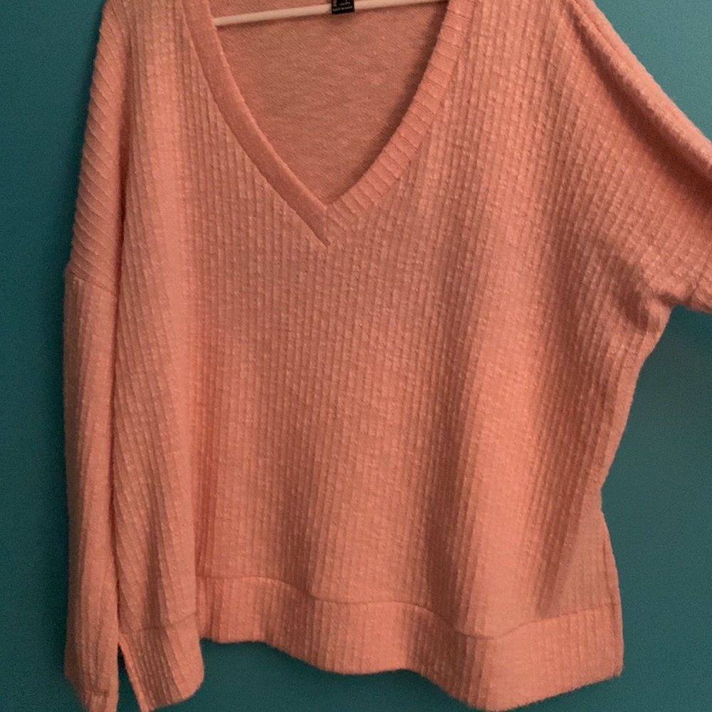 Sweater - Picture 4 of 4